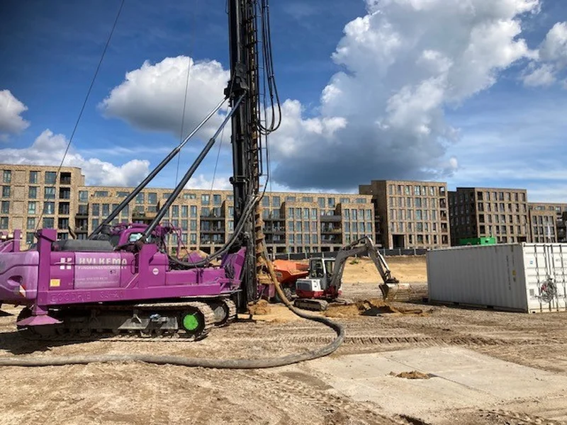 1e paal op Enka de grond in, start bouw Hartogshof is officieel gestart!